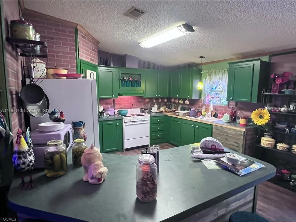 680 S Arboleda, Clewiston FL 33440