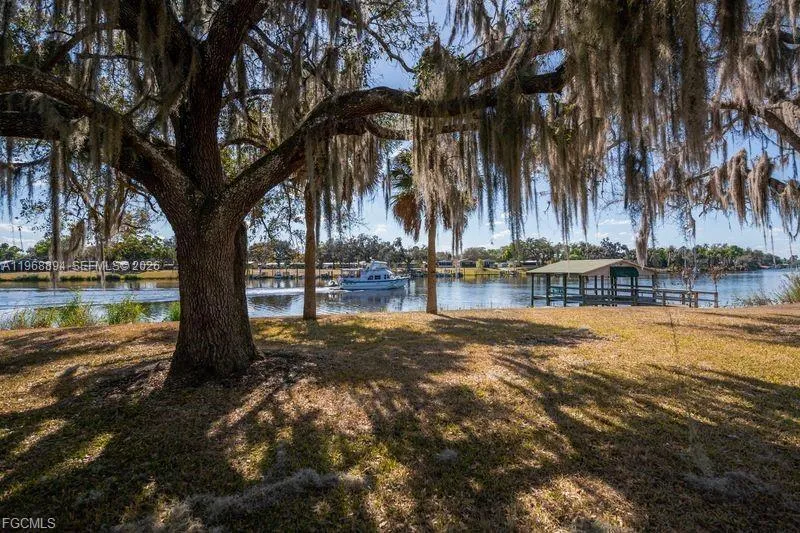 1209 County Rd 78, La Belle FL 33935