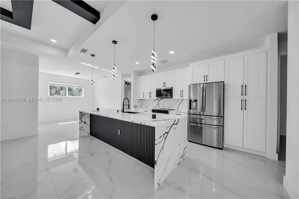 7799 15th PL, La Belle FL 33935