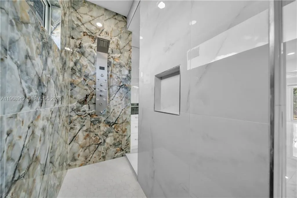 7799 15th PL, La Belle FL 33935