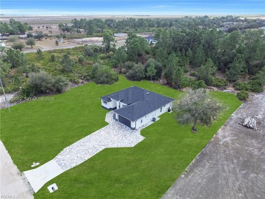 7799 15th PL, La Belle FL 33935