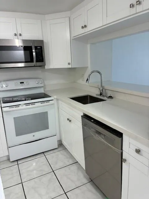 19805 SW 114th Ave # 218, Miami FL 33157