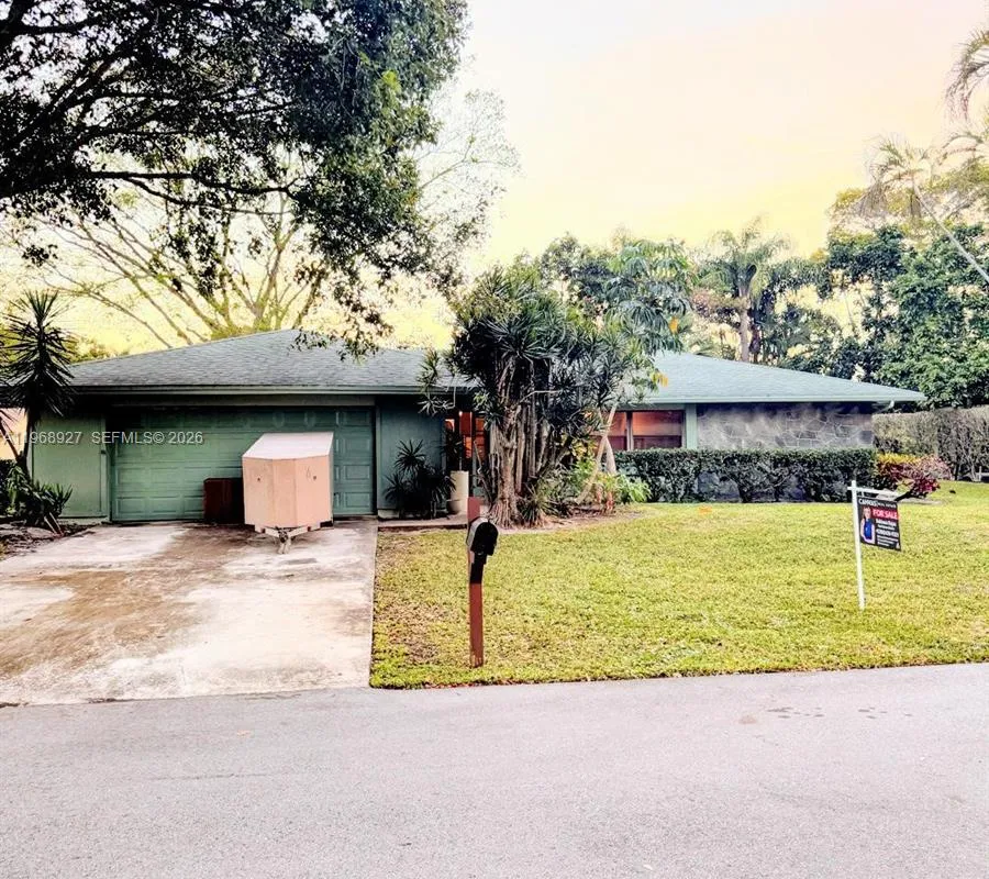 766 NW 24th Ave, Delray Beach FL 33445