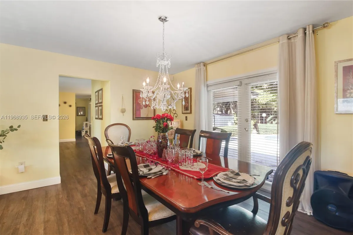 16323 SW 103rd Pl, Miami FL 33157