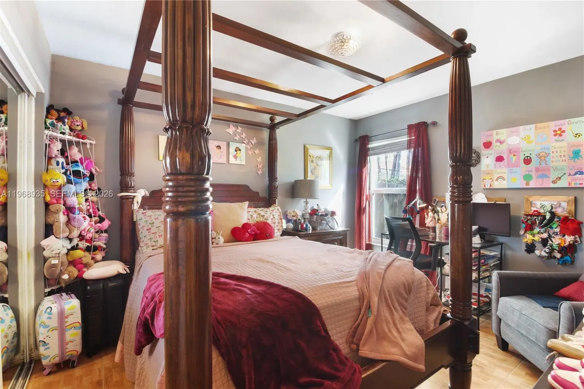 16323 SW 103rd Pl, Miami FL 33157