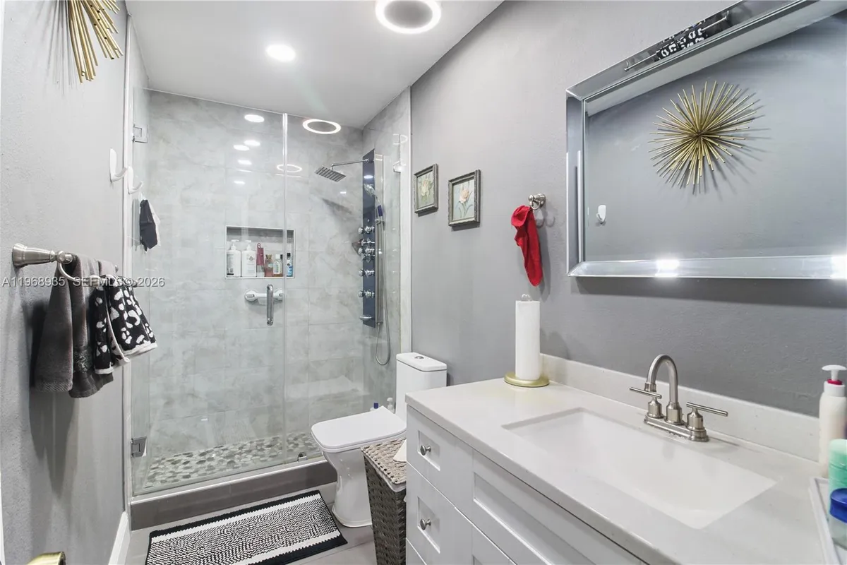 16323 SW 103rd Pl, Miami FL 33157