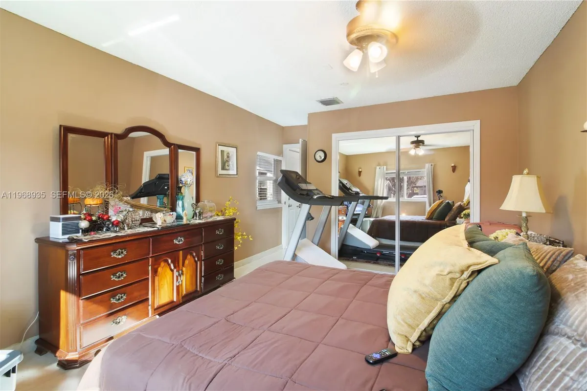 16323 SW 103rd Pl, Miami FL 33157