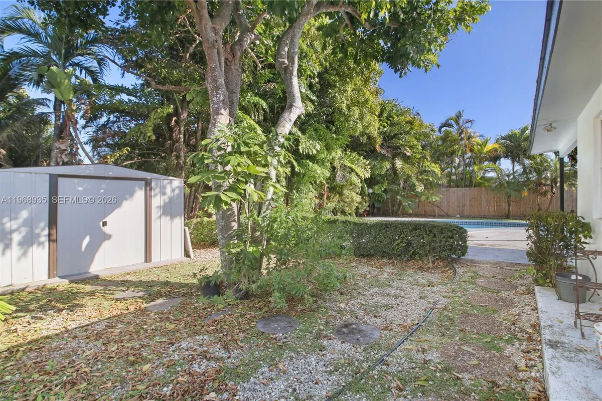 16323 SW 103rd Pl, Miami FL 33157