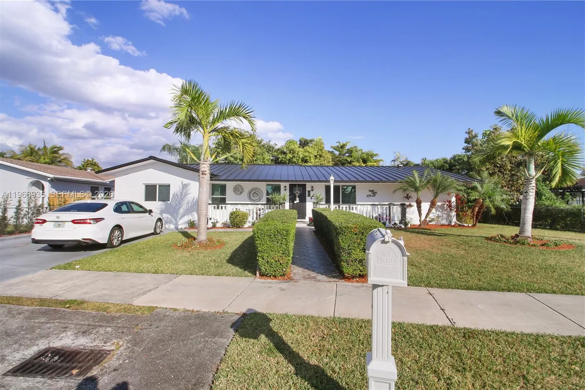 16323 SW 103rd Pl, Miami FL 33157