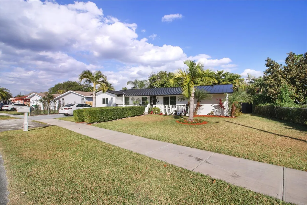 16323 SW 103rd Pl, Miami FL 33157