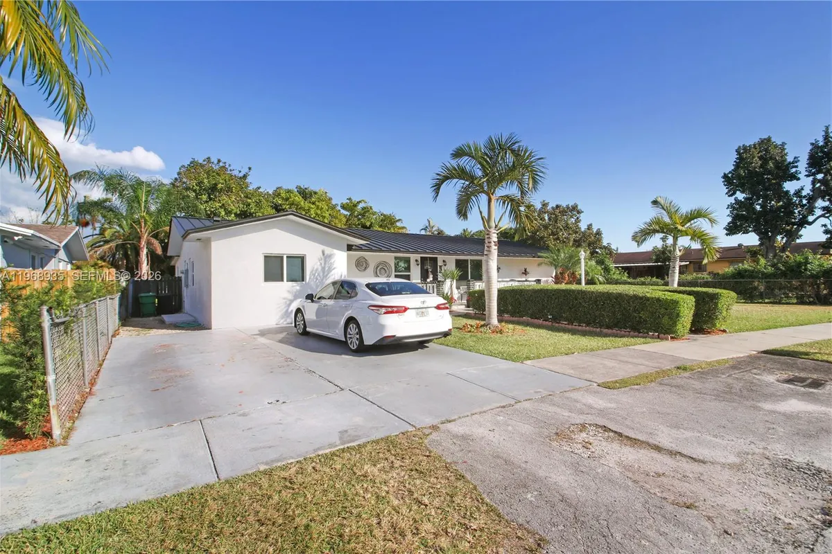 16323 SW 103rd Pl, Miami FL 33157