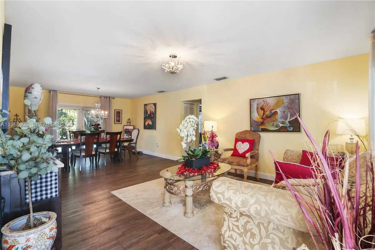 16323 SW 103rd Pl, Miami FL 33157