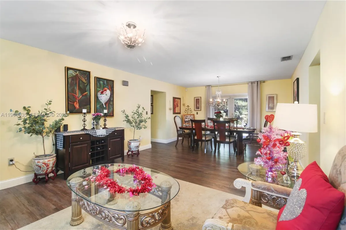 16323 SW 103rd Pl, Miami FL 33157