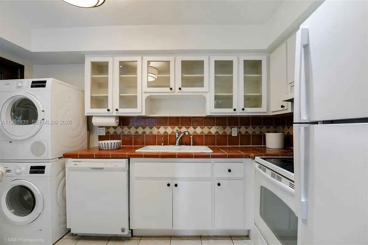 411 Anastasia Ave # 303, Coral Gables FL 33134