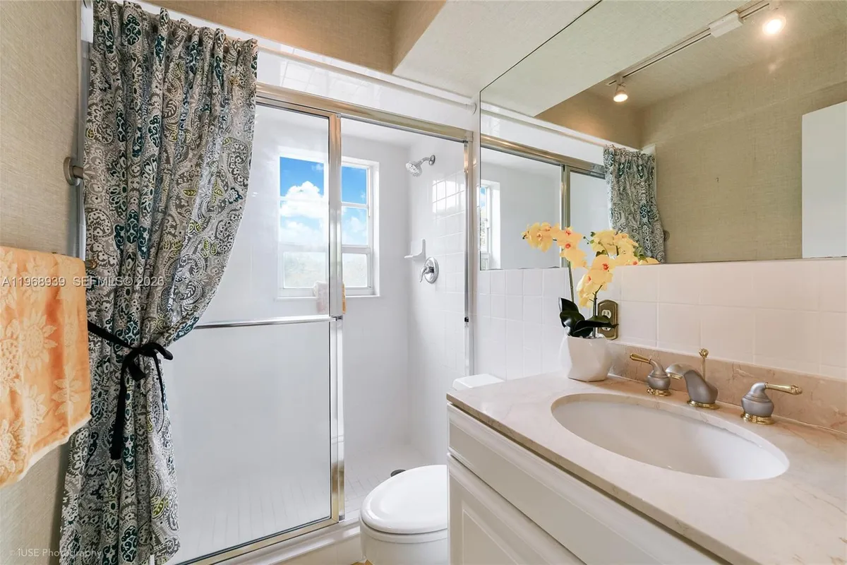 411 Anastasia Ave # 303, Coral Gables FL 33134