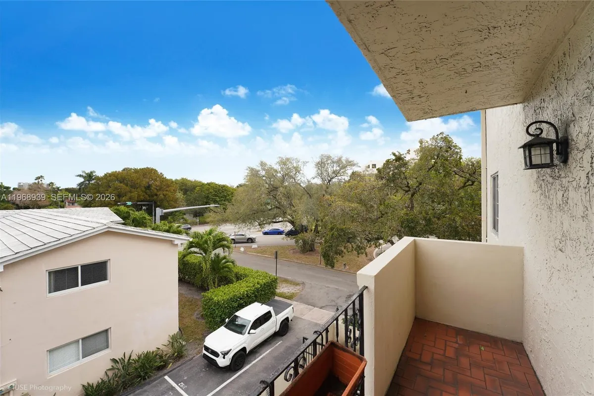 411 Anastasia Ave # 303, Coral Gables FL 33134