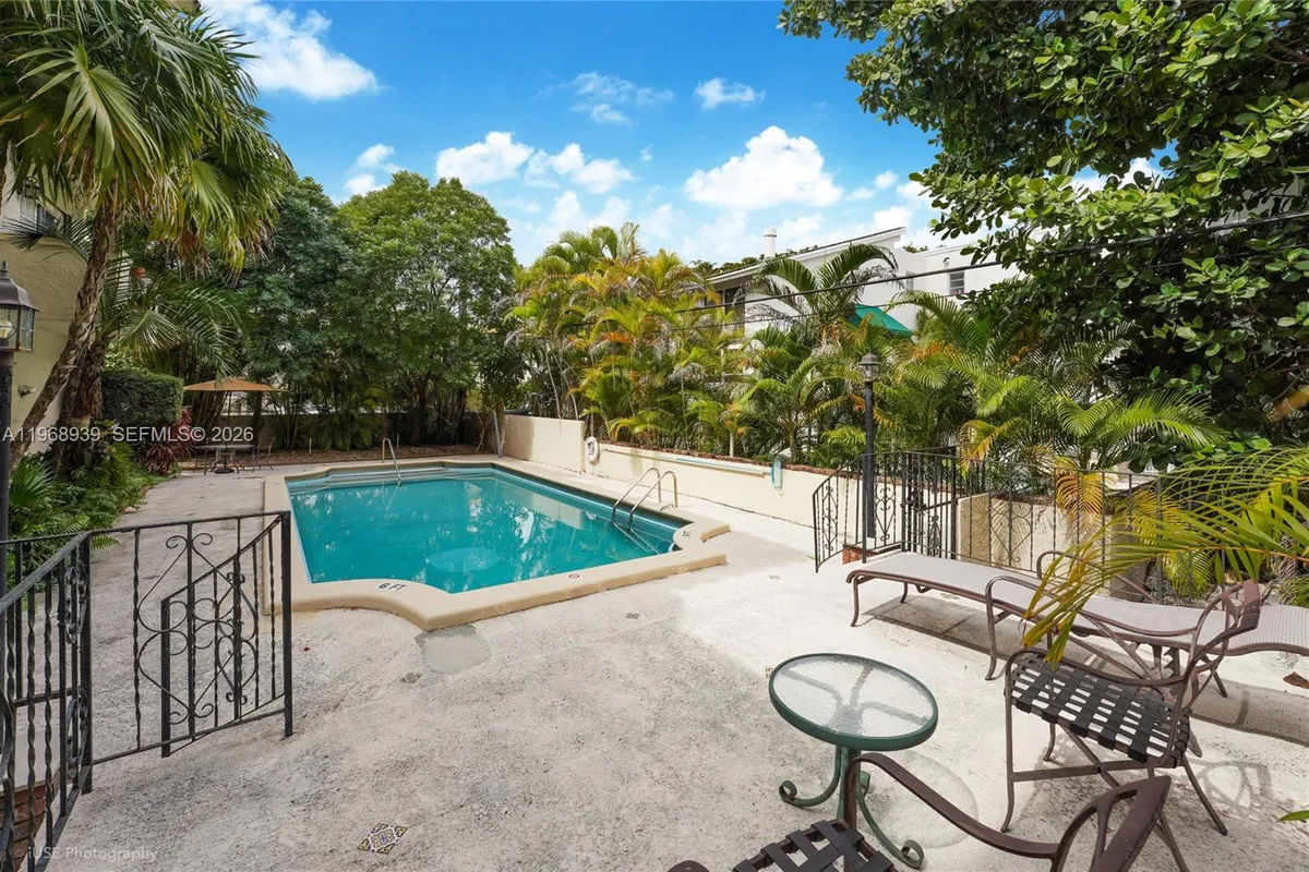 411 Anastasia Ave # 303, Coral Gables FL 33134