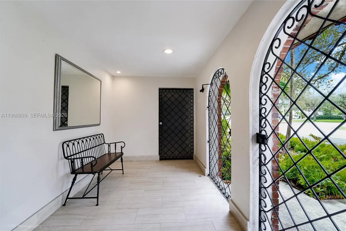 411 Anastasia Ave # 303, Coral Gables FL 33134