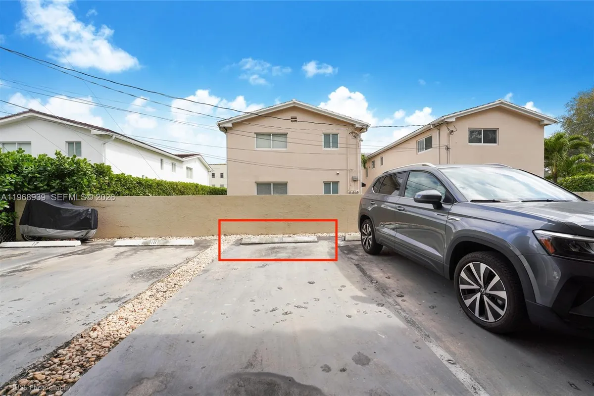 411 Anastasia Ave # 303, Coral Gables FL 33134