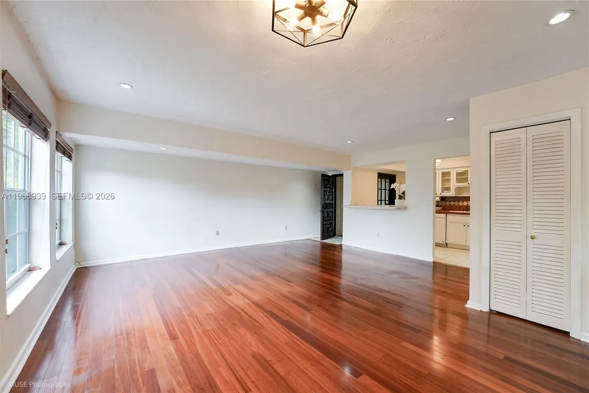 411 Anastasia Ave # 303, Coral Gables FL 33134