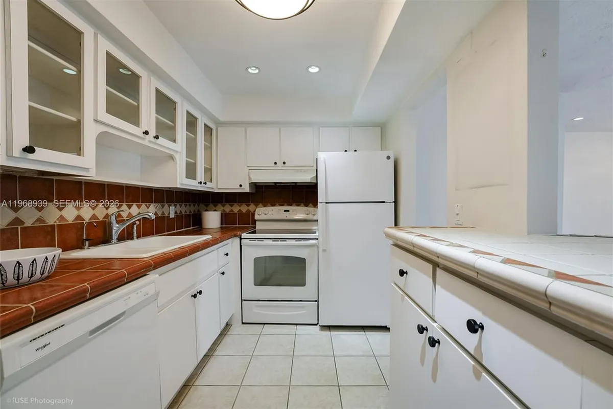 411 Anastasia Ave # 303, Coral Gables FL 33134