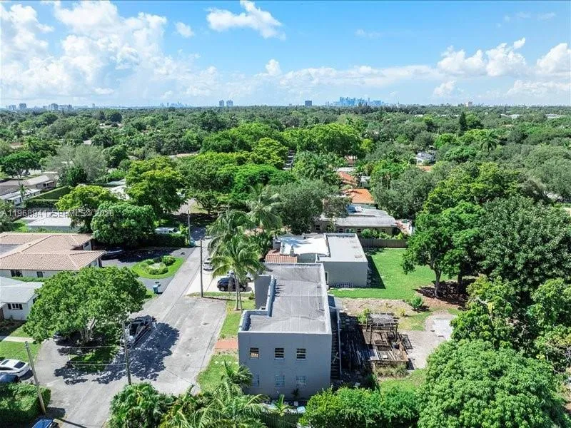 11402 NE 8th Ct, Biscayne Park FL 33161