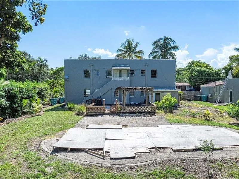 11402 NE 8th Ct, Biscayne Park FL 33161