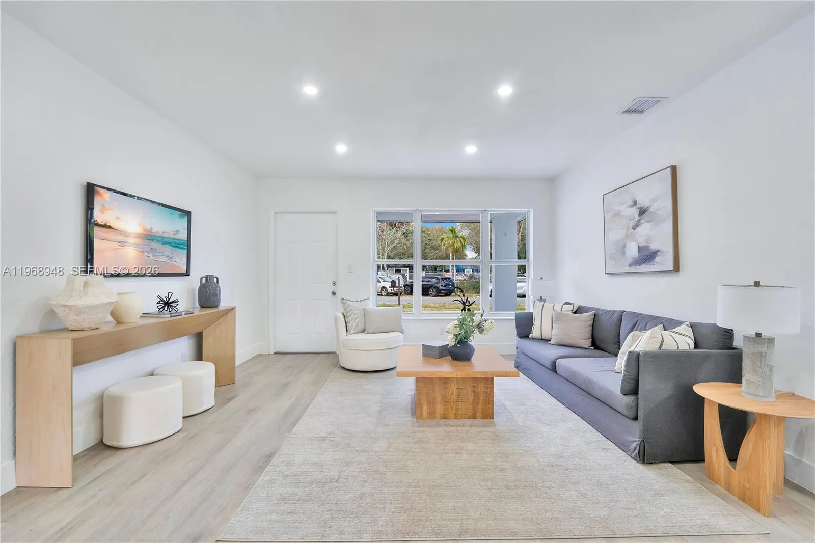 40 SE 3rd Ter, Dania Beach FL 33004