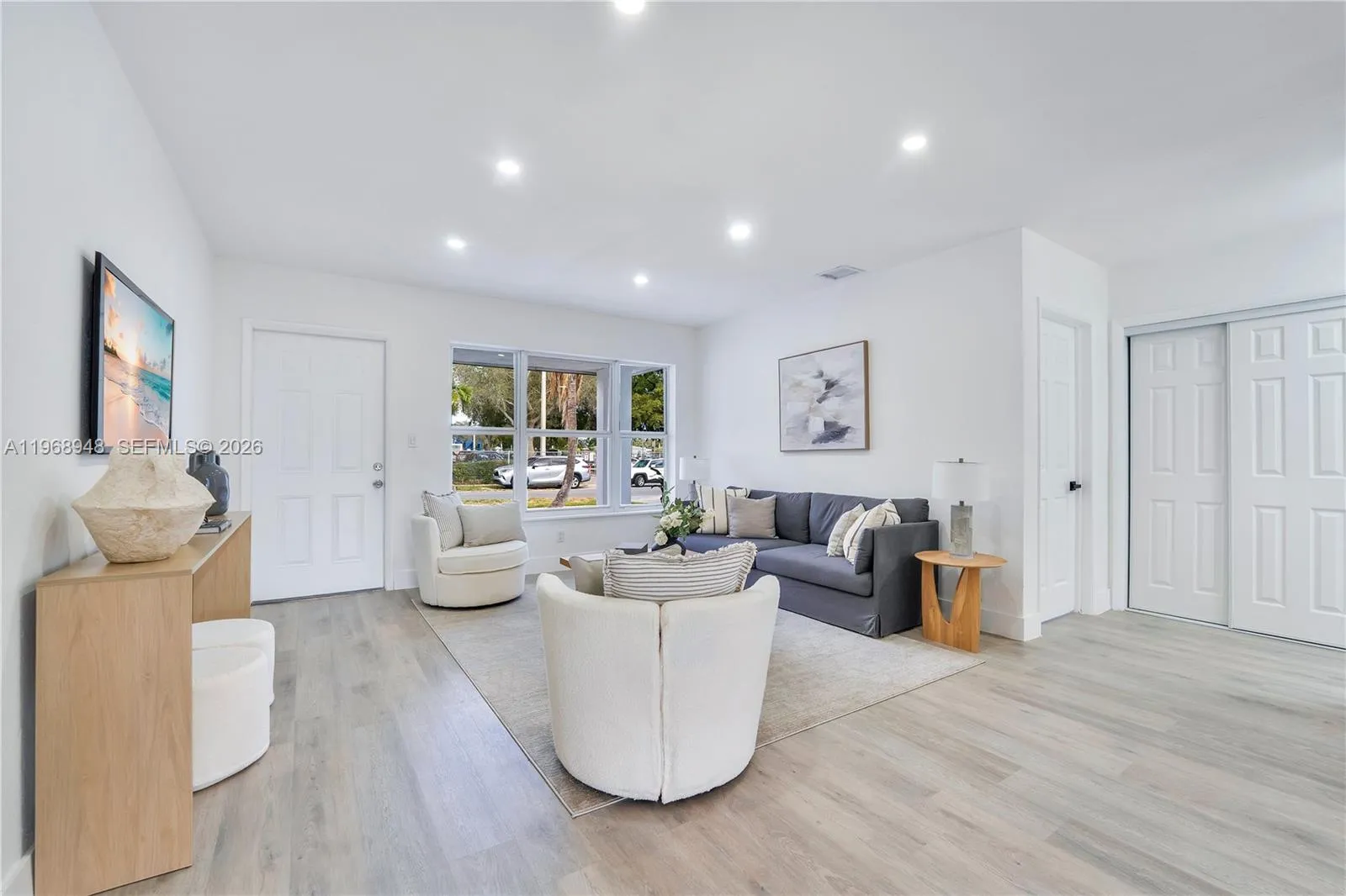 40 SE 3rd Ter, Dania Beach FL 33004