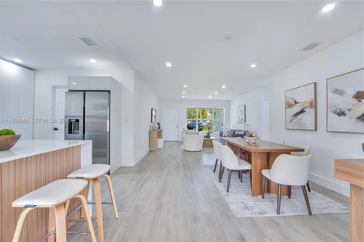 40 SE 3rd Ter, Dania Beach FL 33004