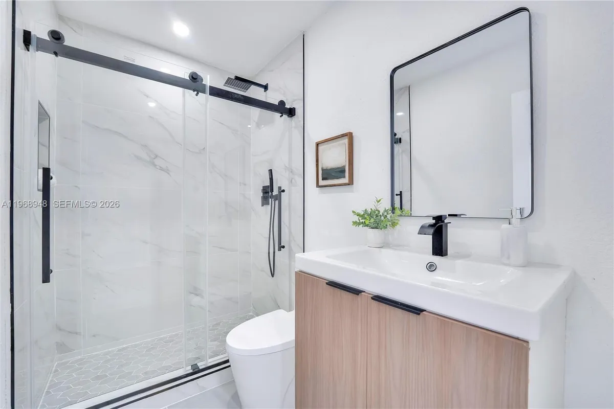 40 SE 3rd Ter, Dania Beach FL 33004