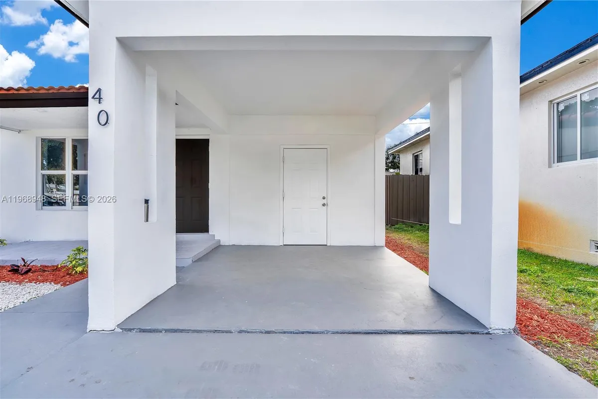 40 SE 3rd Ter, Dania Beach FL 33004