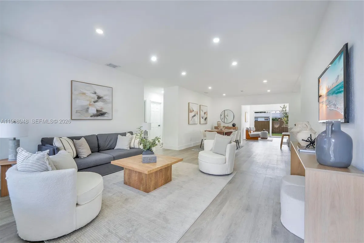 40 SE 3rd Ter, Dania Beach FL 33004