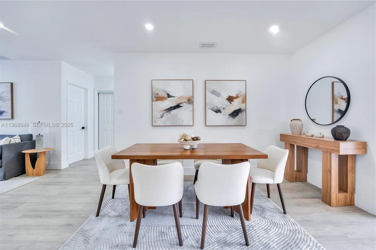 40 SE 3rd Ter, Dania Beach FL 33004