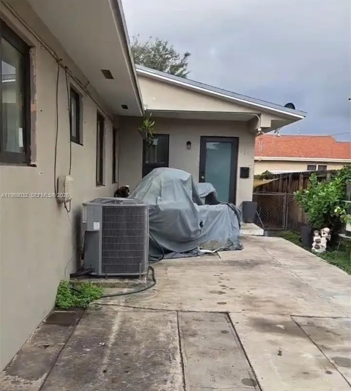 1112 SW 11th Ave, Miami FL 33129