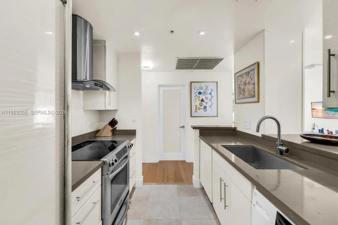 10275 Collins Ave # 102, Bal Harbour FL 33154