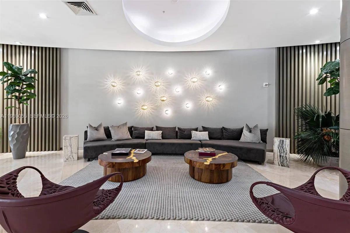 10275 Collins Ave # 102, Bal Harbour FL 33154