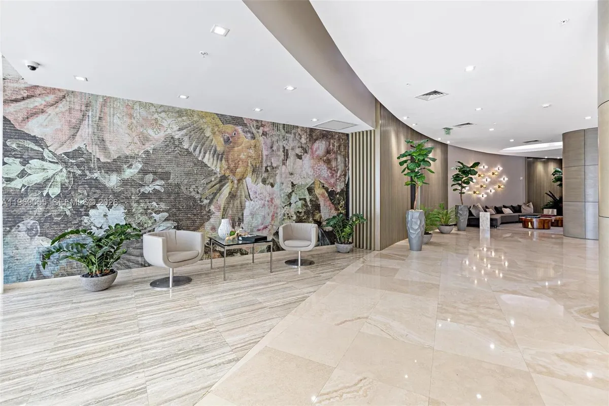 10275 Collins Ave # 102, Bal Harbour FL 33154