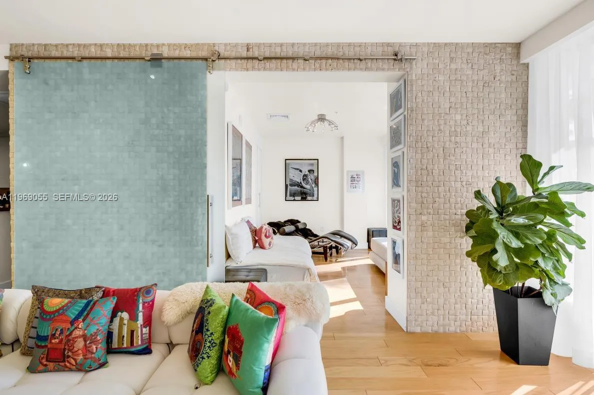 10275 Collins Ave # 102, Bal Harbour FL 33154