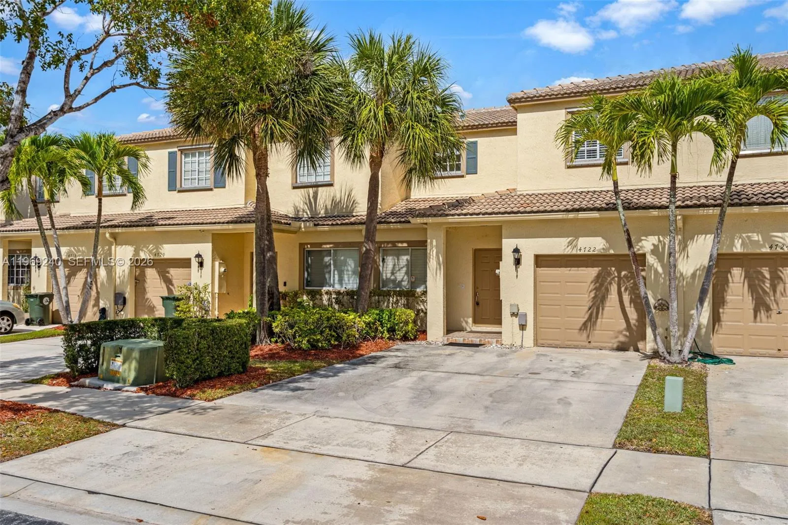 4722 Lago Vista Dr, Coconut Creek FL 33073