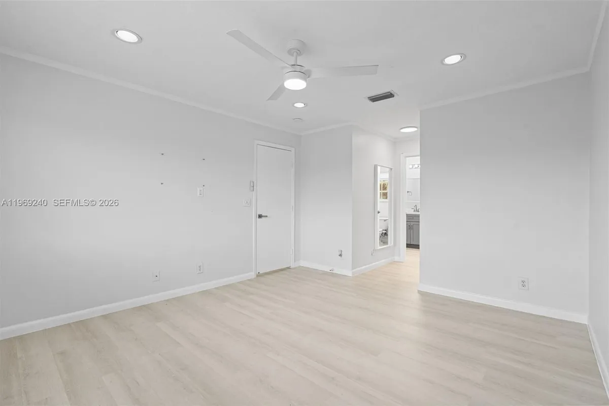 4722 Lago Vista Dr, Coconut Creek FL 33073