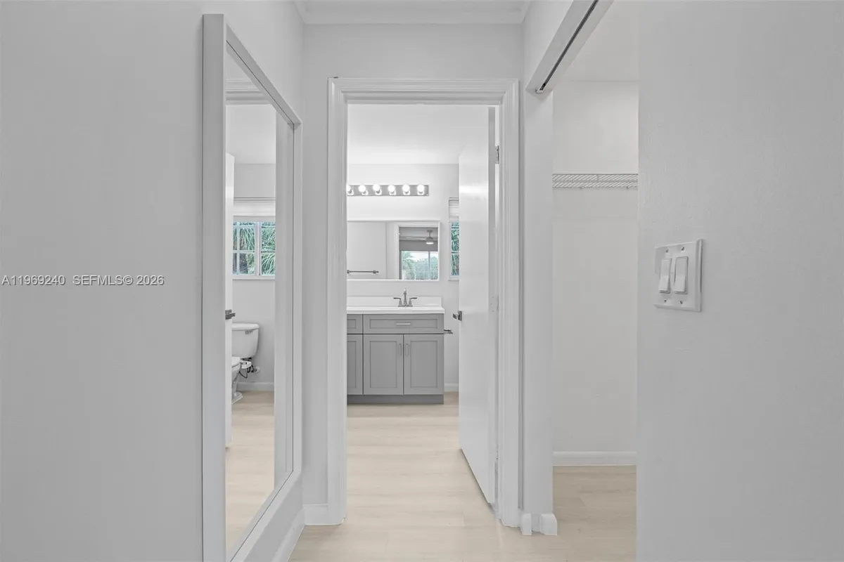 4722 Lago Vista Dr, Coconut Creek FL 33073