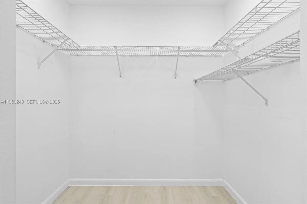 4722 Lago Vista Dr, Coconut Creek FL 33073