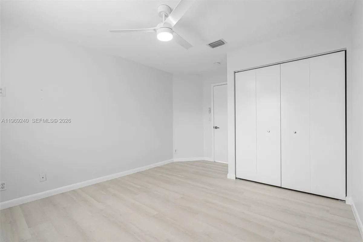 4722 Lago Vista Dr, Coconut Creek FL 33073