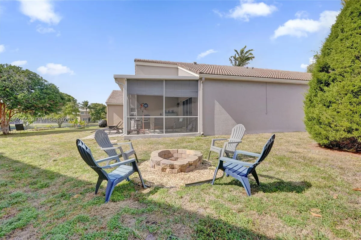 4072 NW 62nd Ct, Coconut Creek FL 33073
