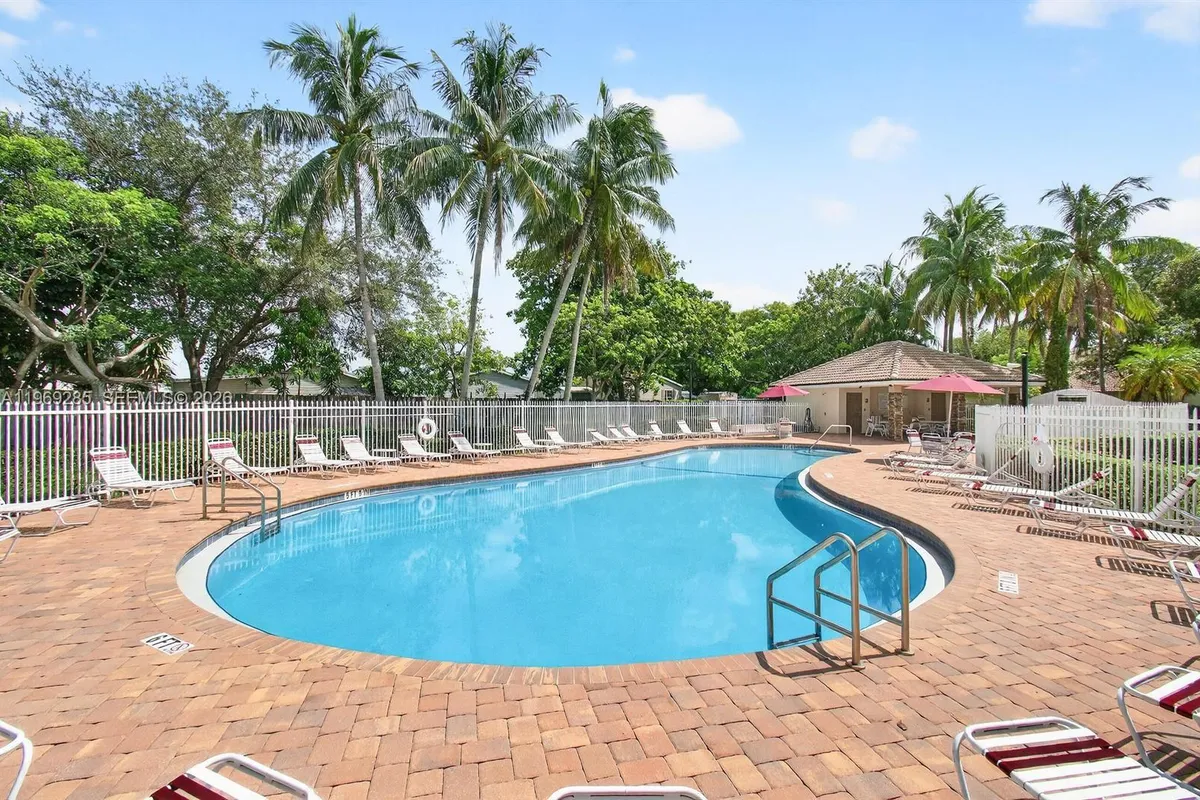 4072 NW 62nd Ct, Coconut Creek FL 33073