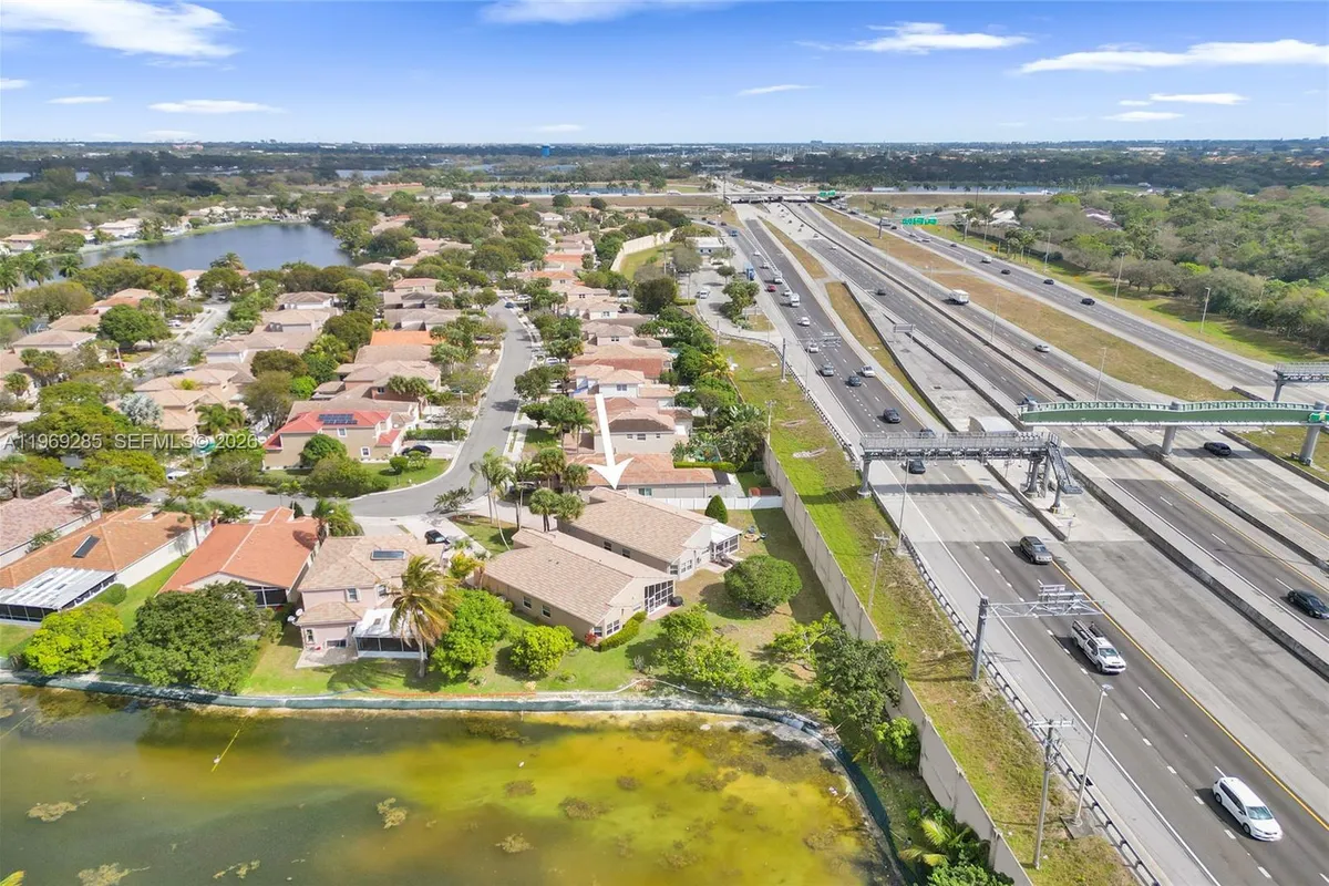 4072 NW 62nd Ct, Coconut Creek FL 33073