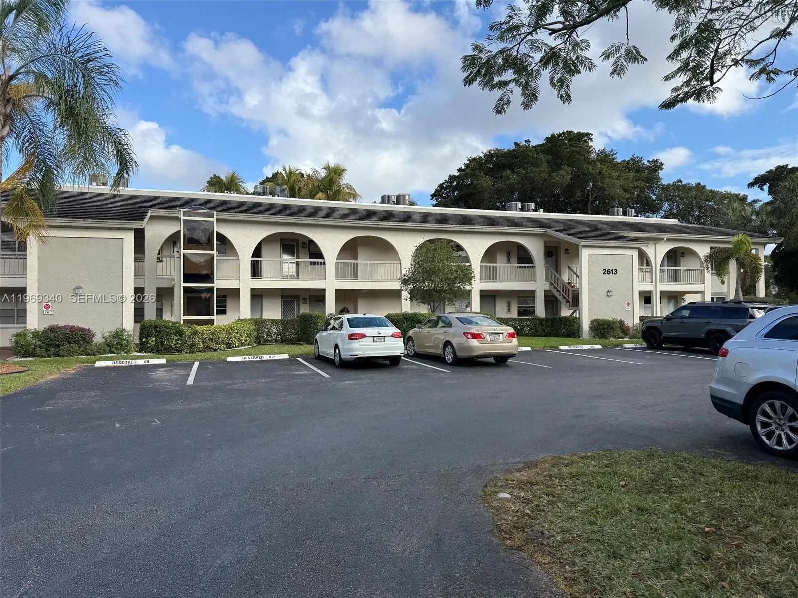 1 bedroom 1 bath for sale at 2613 Nassau Bnd # D2, Coconut Creek FL 33066