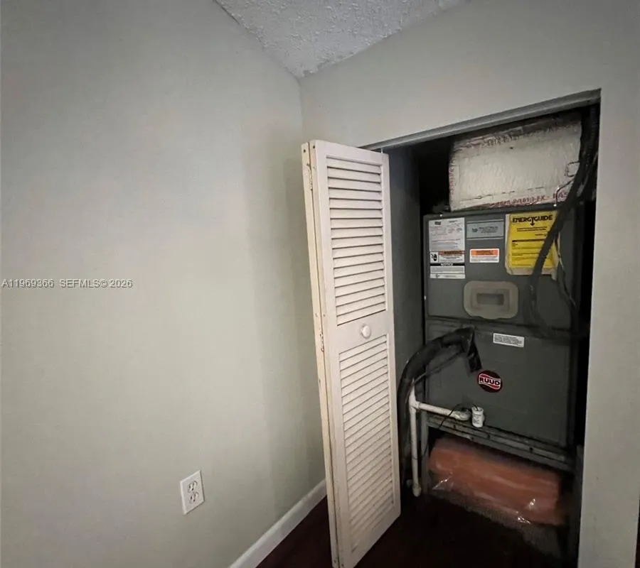 7512 SW 95th Pl, Miami FL 33173