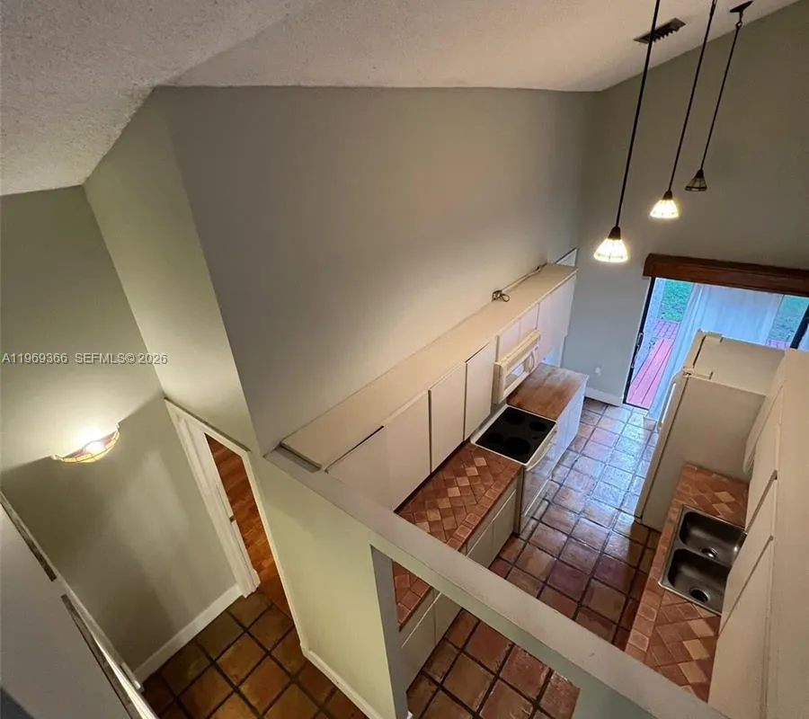 7512 SW 95th Pl, Miami FL 33173